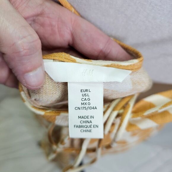 H&M Gold Tropical Sleeveless Flowy Jumpsuit Size Large - Picture 9 of 13